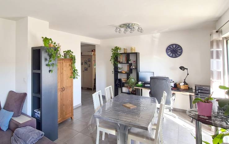 Appartement avec vue mer à vendre sur le bord de mer seynois