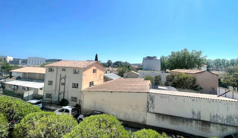 Appartement T4 avec parking privatif et cave est à vendre Avenue Estienne d'Orves à La Seyne-sur-Mer