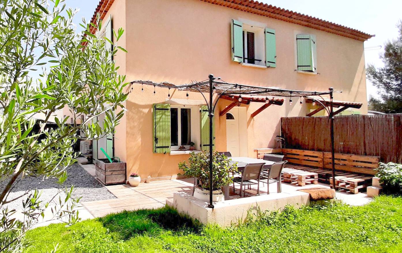 Maison provençale récente à vendre quartier Léry à la limite de Six-Fours-les-Plages
