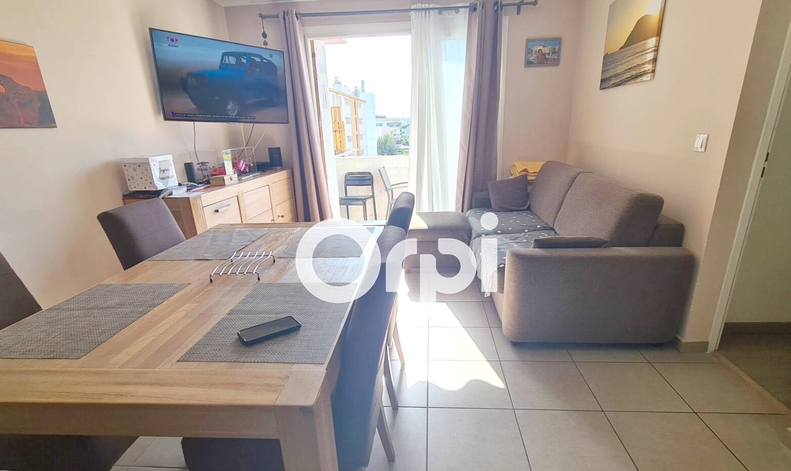 Appartement avec terrasse à vendre à proximité de l'école Jules Verne