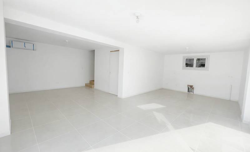 Maison 4 pièces en état neuf avec jardin à vendre secteur Hugues à proximité de la commune de Six-Fours