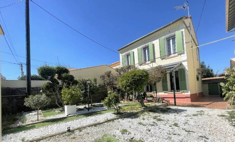 Maison de caractère de 1885 à vendre dans le Sud de la France, à La Seyne-sur-Mer