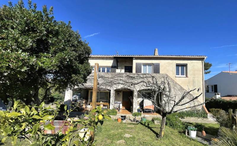 Maison 5 pièces avec jardin et garage à vendre Allée des Coucous à La Seyne-sur-Mer