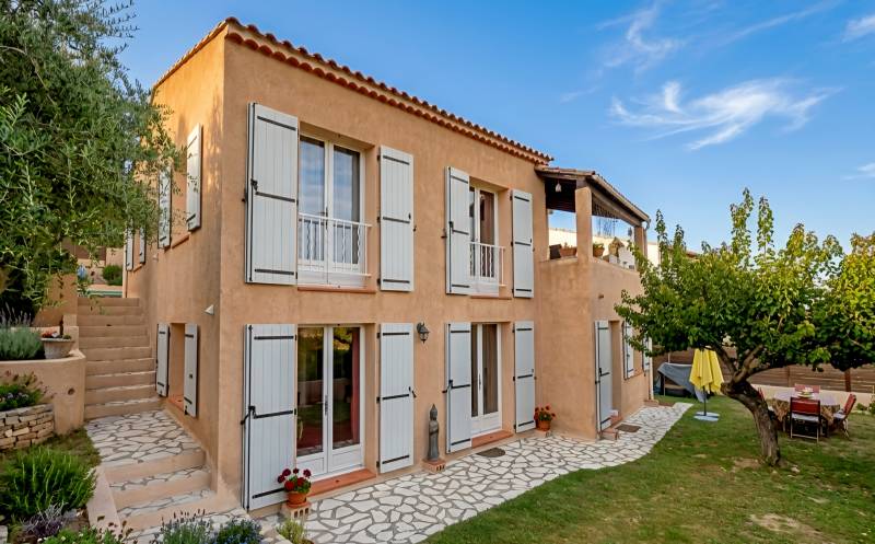 Villa familiale 5 pièces avec jardin et garage à vendre secteur Barban à La Seyne-sur-Mer