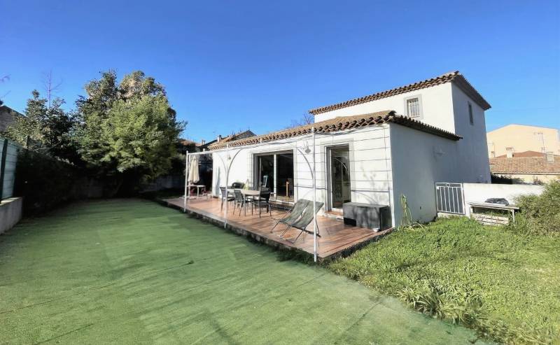 Maison moderne 5 pièces avec jardin et garage à vendre par notre agence immobilière à La Seyne-sur-Mer