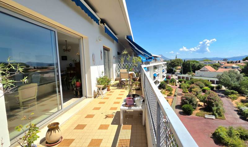 Appartement en dernier étage à vendre dans une résidence située Avenue Fernand Léger à La Seyne-sur-Mer