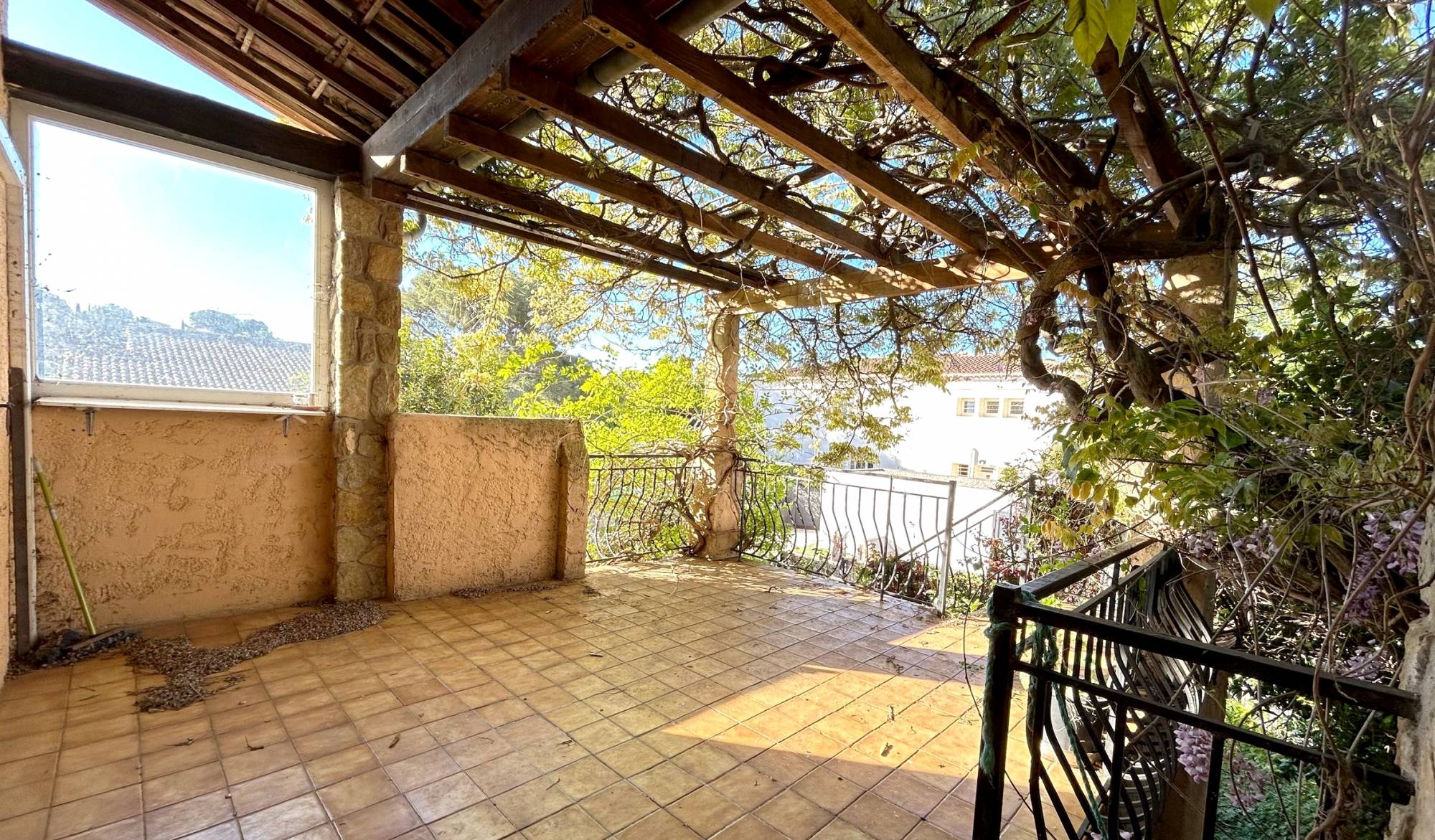 Ce bien vous a été présenté par notre agence immobilière les Sablettes