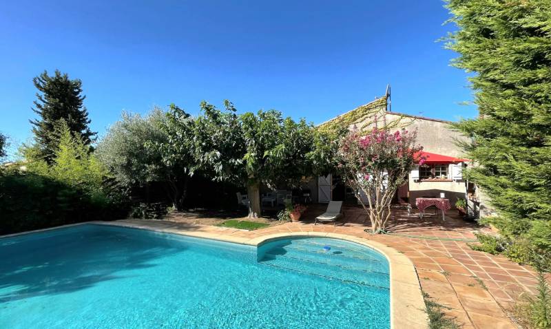 Pavillon de plain-pied avec piscine et garages à vendre quartier Tamaris à La Seyne-sur-Mer