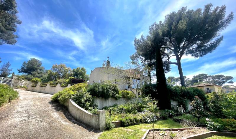 Propriété des années 80 à vendre Chemin d'Artaud à Pignet, à La Seyne-sur-Mer