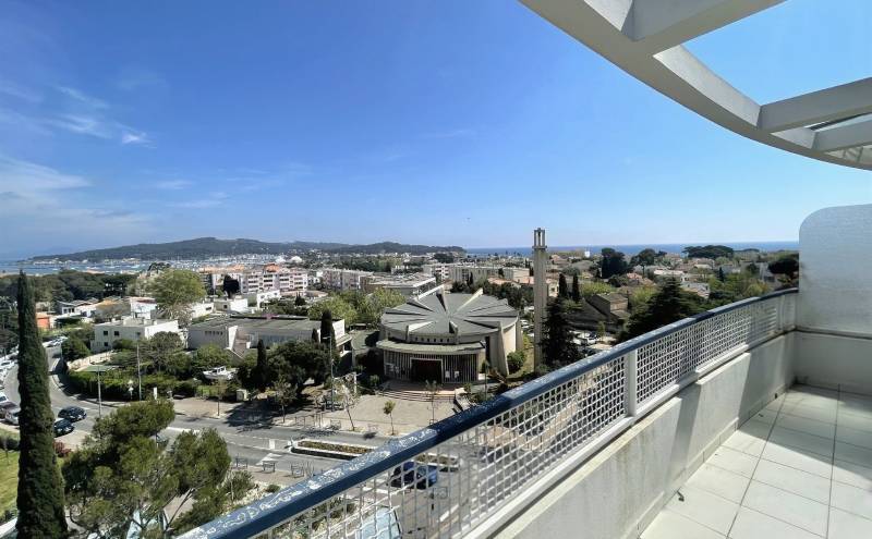 Appartement avec vues sur la mer à vendre dans la résidence 