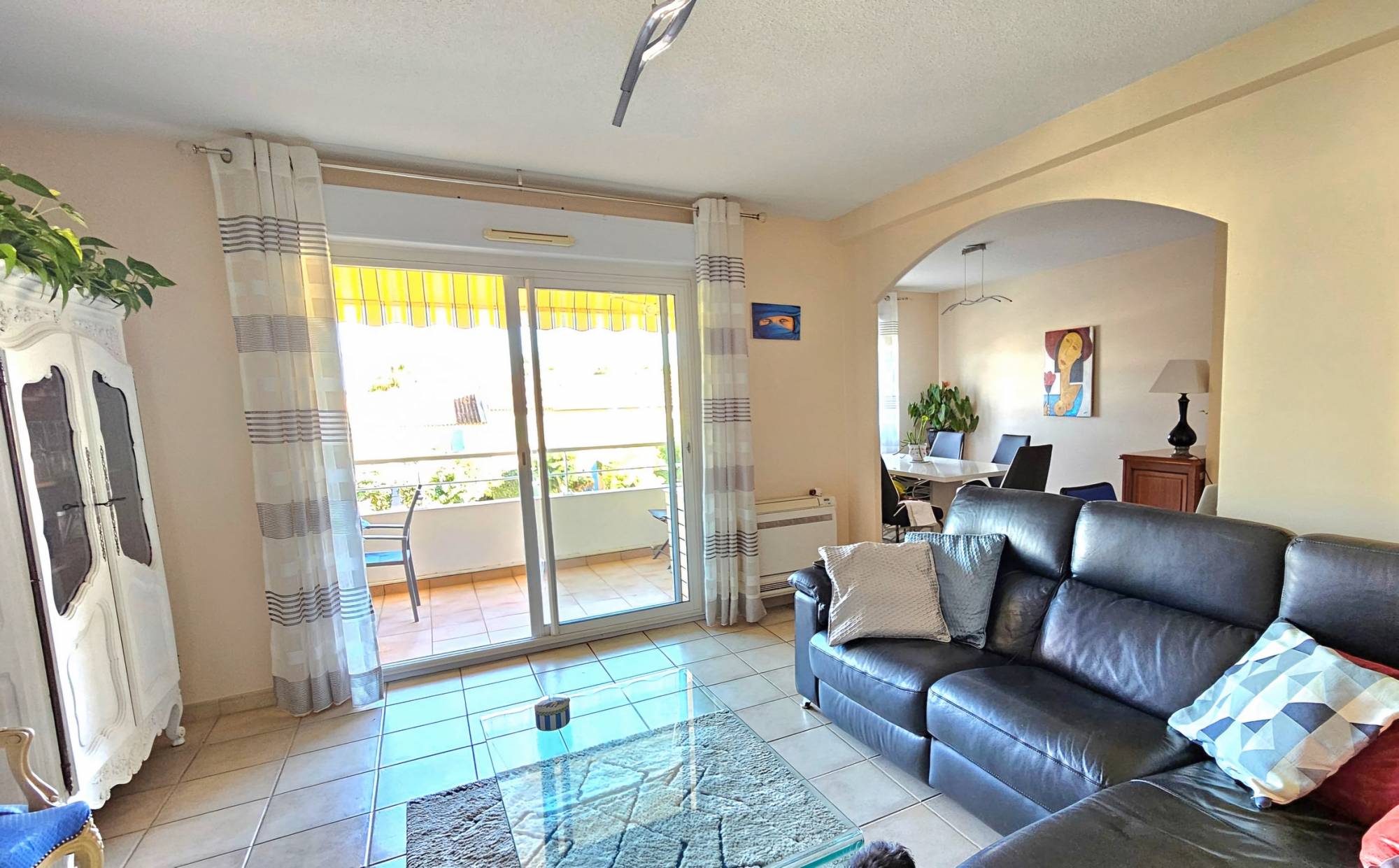 Appartement T4 transformé en T3 à vendre dans le quartier de Mar Vivo à La Seyne