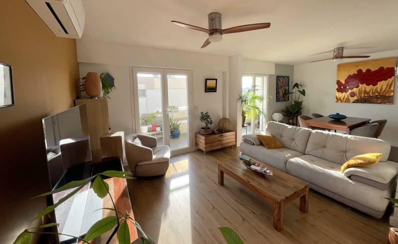 Appartement T3 avec parking privatif à vendre à proximité de la célèbre plage des Sablettes à La Seyne-sur-Mer