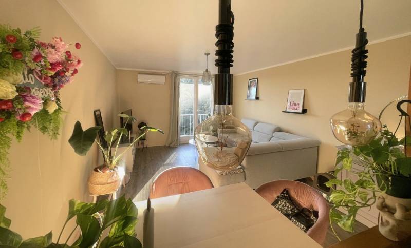 Appartement rénové avec jolie vue mer à vendre sur le Boulevard de la Corse Résistante à La Seyne-sur-Mer