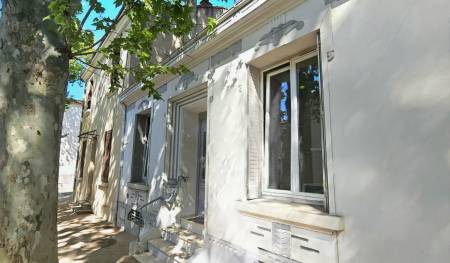 Notre zone d'activité pour ce service Maison de ville avec garage à vendre