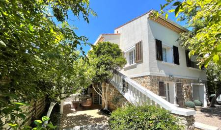 Notre zone d'activité pour ce service Vente de maison avec piscine et vue mer