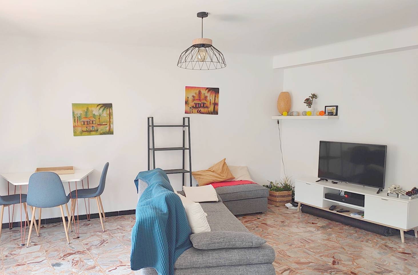 Appartement deux pièces rénové à vendre quartier Saint-Roch à Toulon