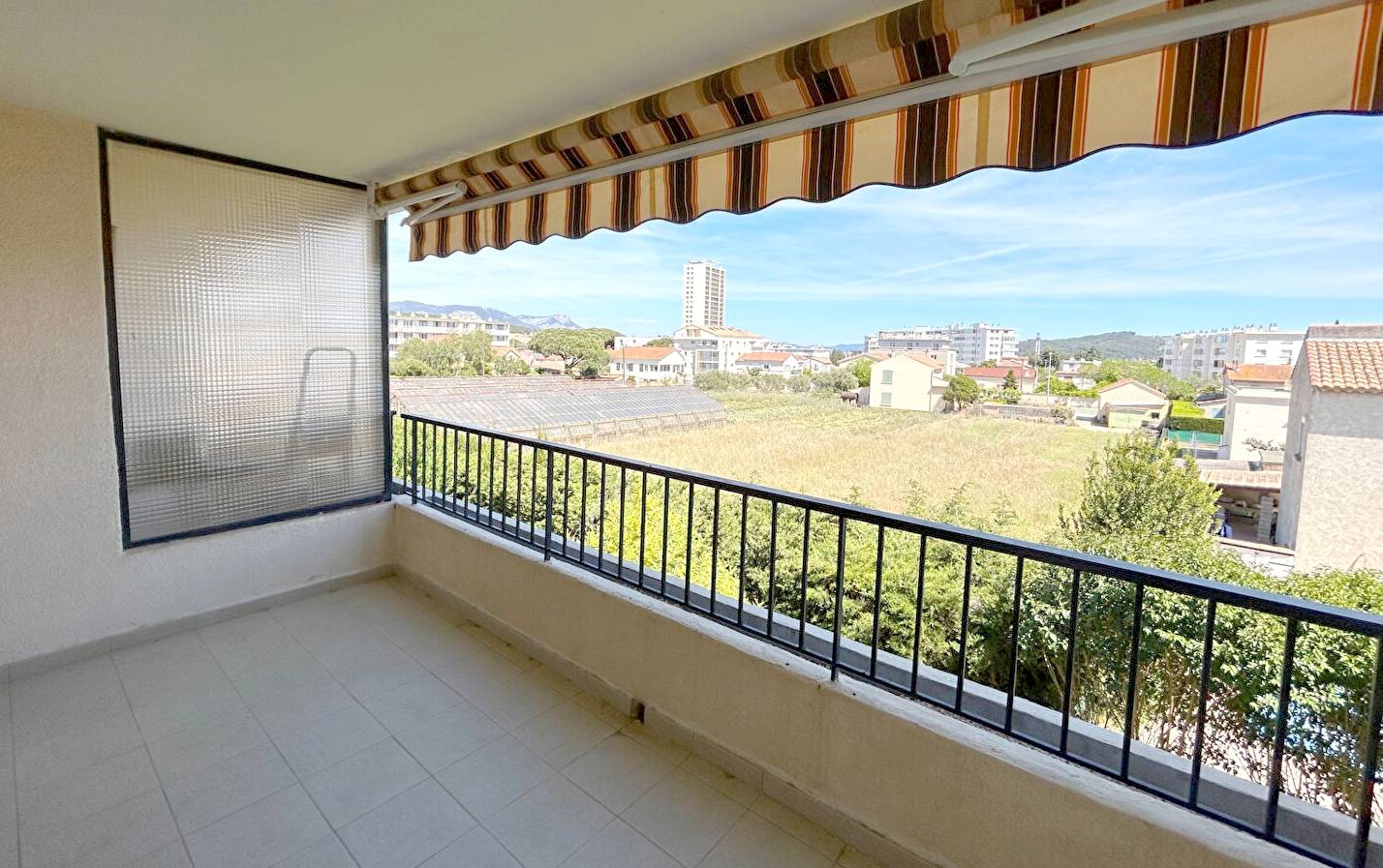 Appartement avec terrasse à vendre dans la résidence "Aigue Marine" à La Seyne