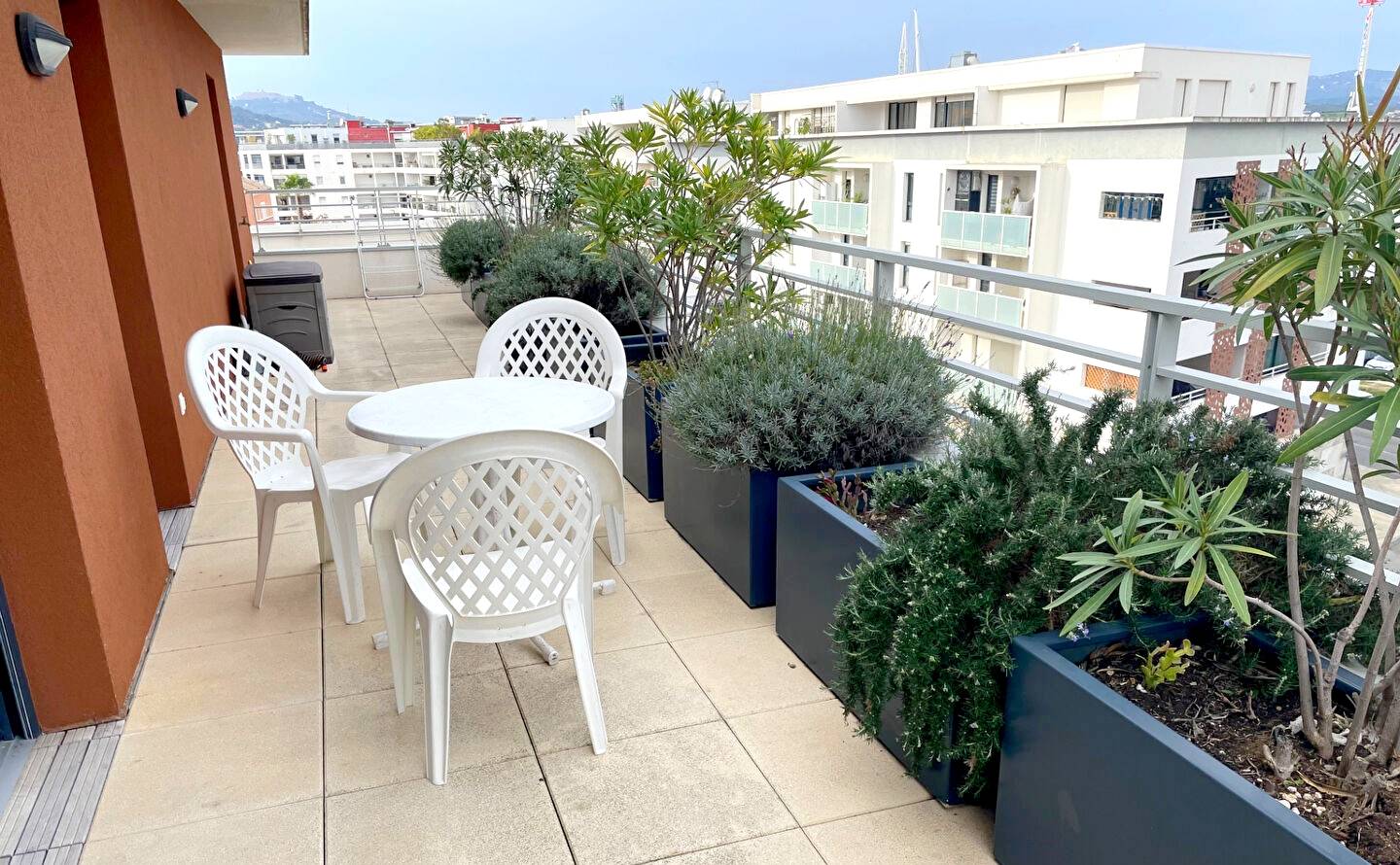 Toit-terrasse 3 pièces avec parking privatif en sous-sol à vendre à La Seyne-sur-Mer