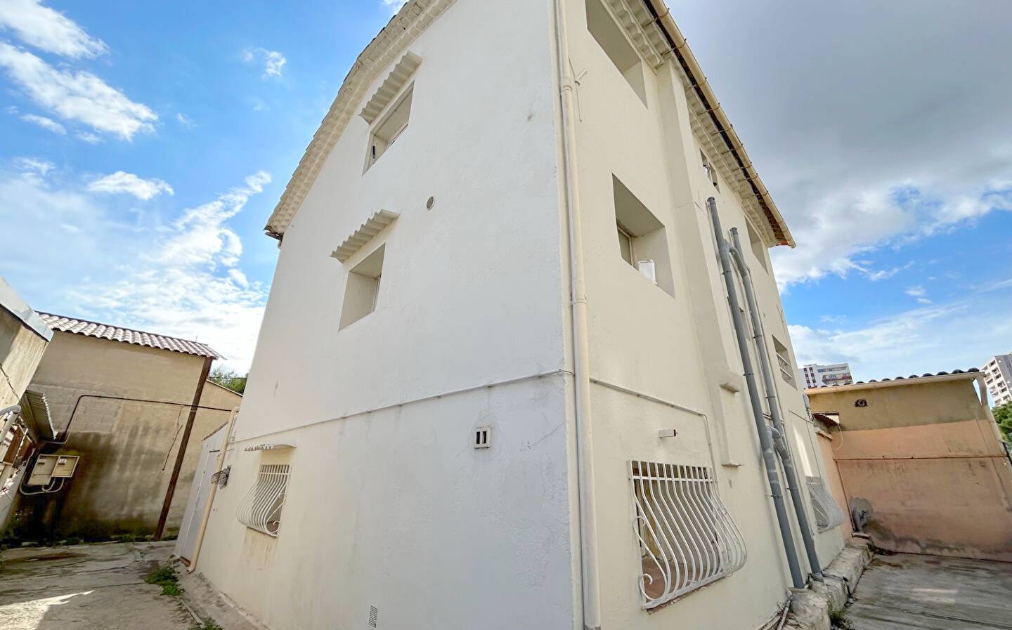 Immeuble de 6 appartements en investissement patrimoine à vendre à La Seyne-sur-Mer