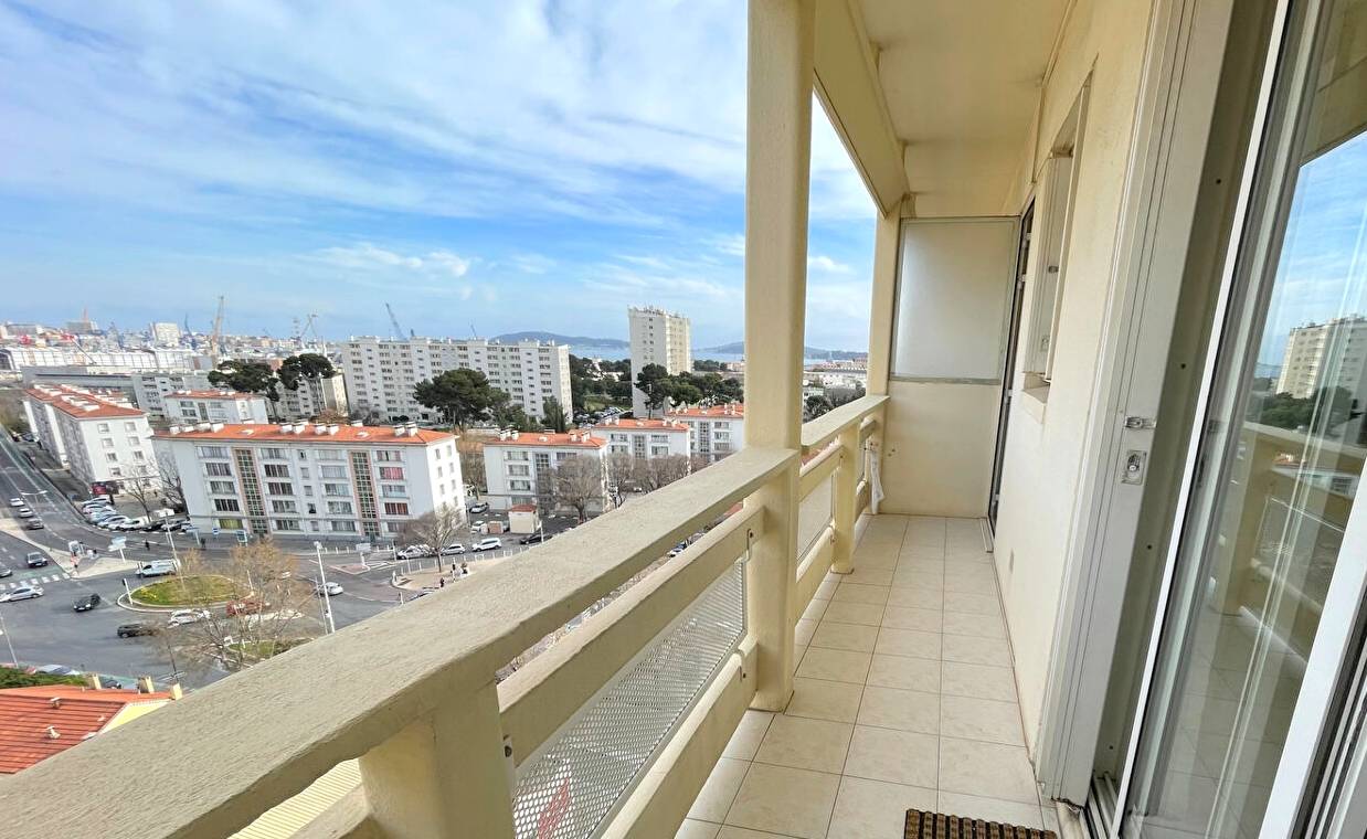 Appartement avec vue mer à vendre dans le quartier Bon Rencontre à Toulon