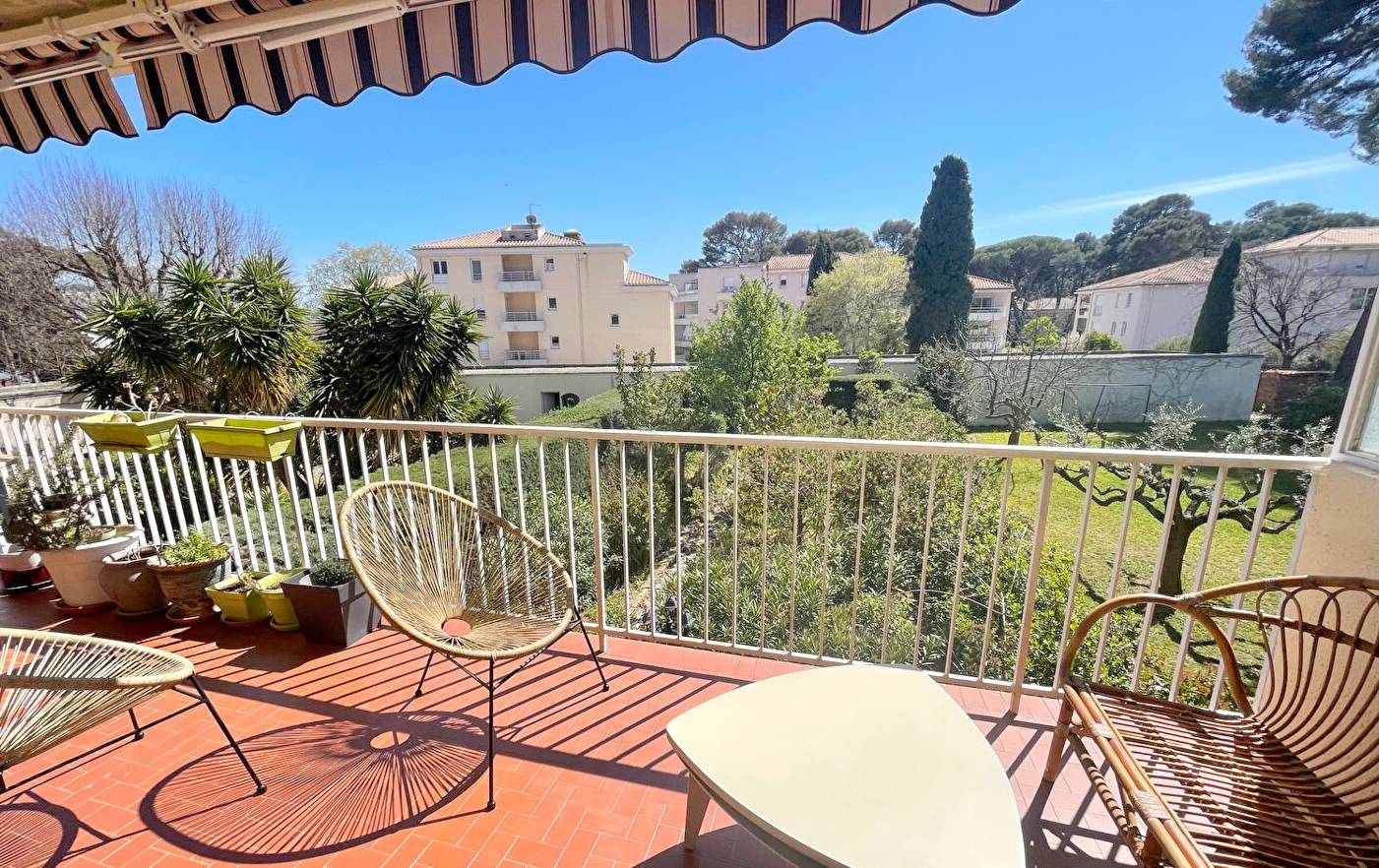 Appartement T4 avec terrasse à vendre quartier Valbertrand à Toulon