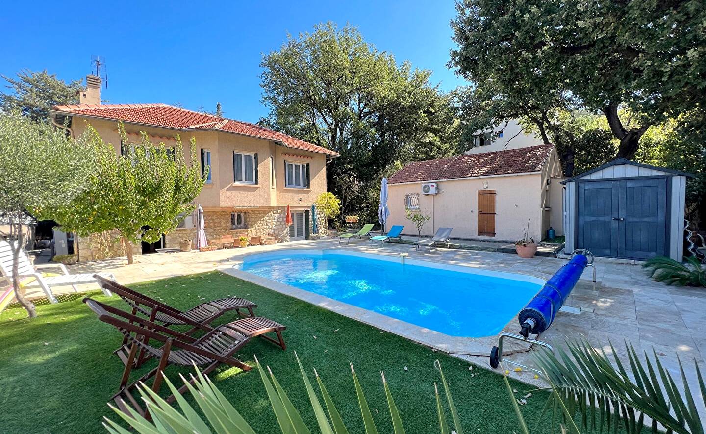 Maison de charme avec piscine et jardin à vendre secteur Daniel à La Seyne