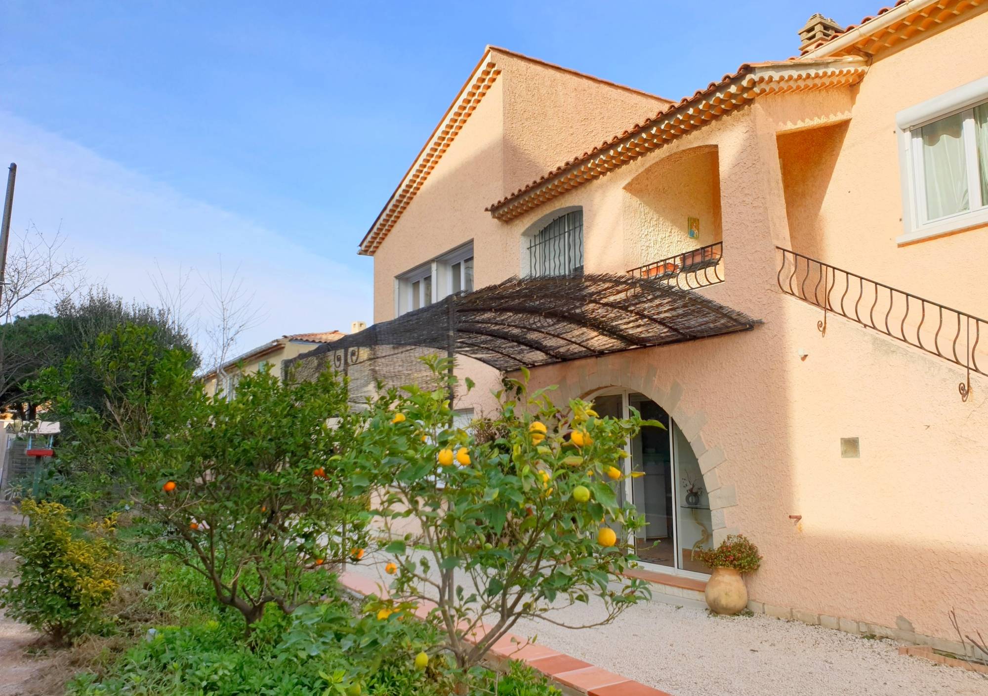 Villa en 2 appartements indépendants à vendre à La Seyne