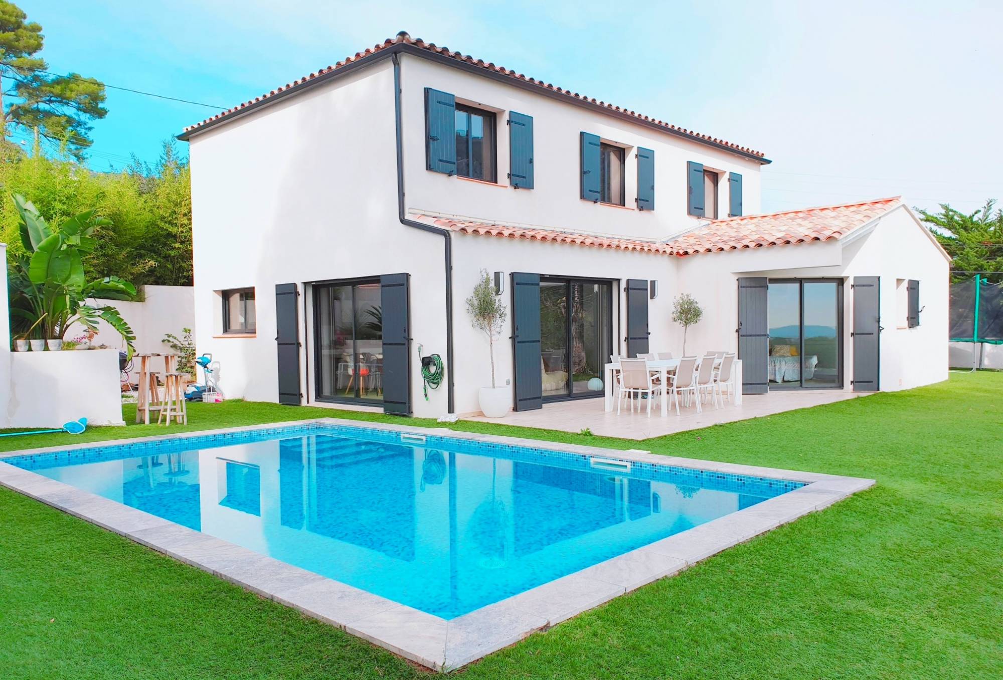 Villa T8 avec piscine à vendre quartier Les Routes à Toulon