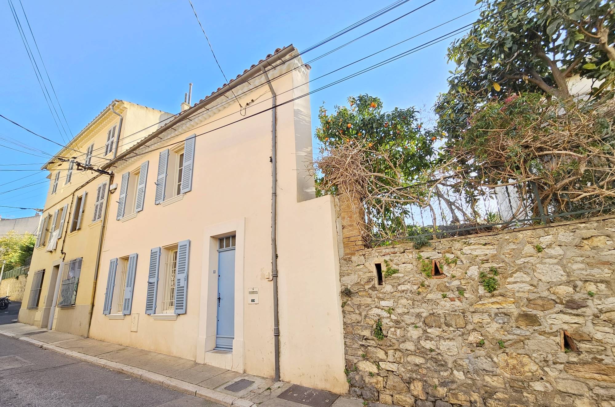 Maison de ville des années 20 à vendre à La Seyne-sur-Mer