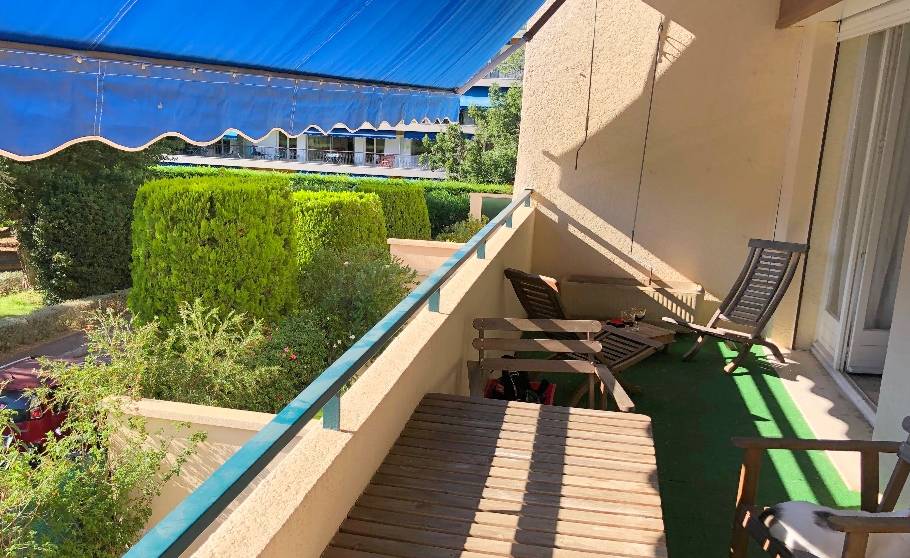 Appartement T3 avec grande terrasse à vendre dans le quartier de Petit Bois à Toulon