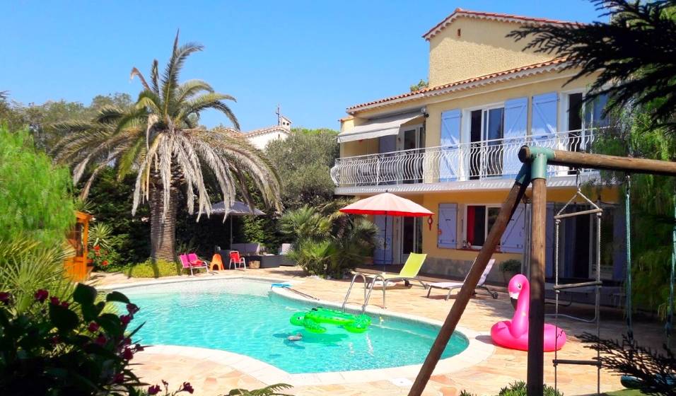 Villa de type T6 avec piscine et garage, entièrement rénovée, à vendre sur le quartier de Font de Fillol à Six-Fours