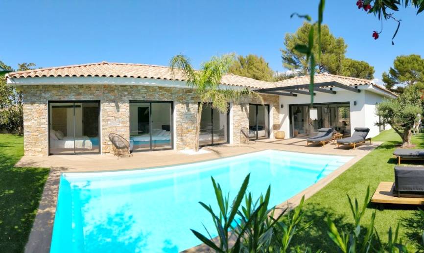 Villa d'exception de plain-pied avec piscine à vendre à Sanary