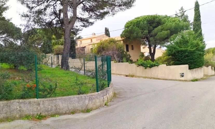 Villa de type à rénover à vendre à Marégau - presqu'île de Saint-Mandrier