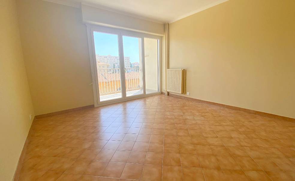 Appartement T3 à vendre dans une tour de Toulon