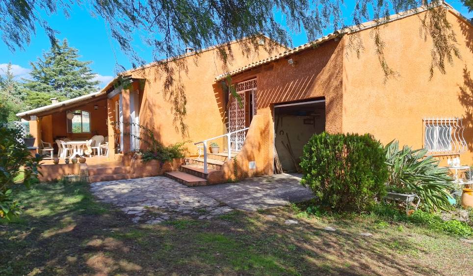 Villa provençale 4 façades à vendre à La Seyne