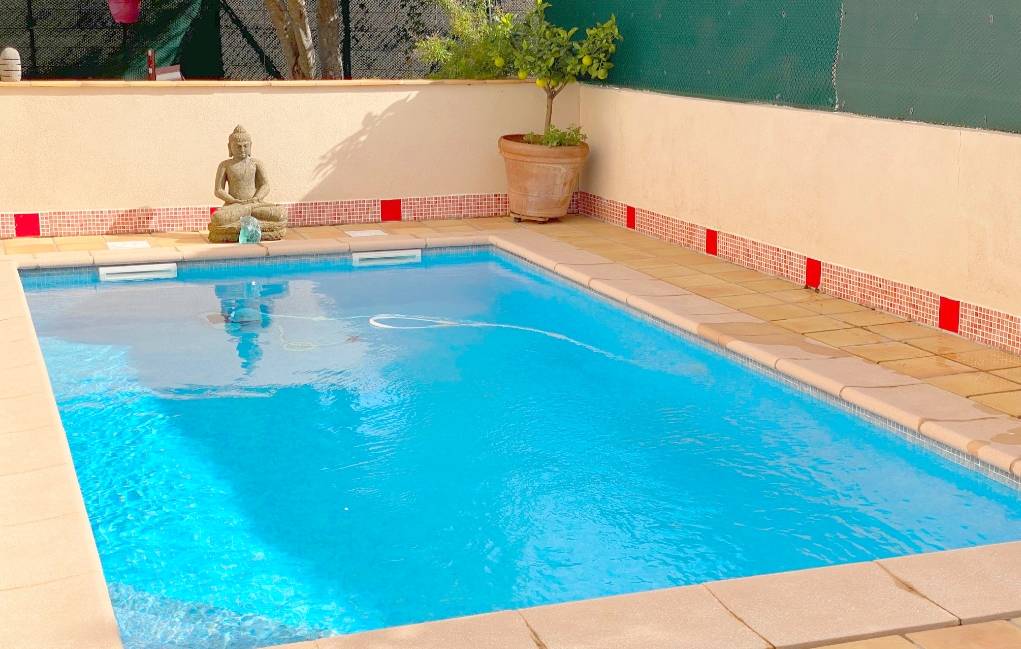 Villa avec piscine à vendre en lotissement