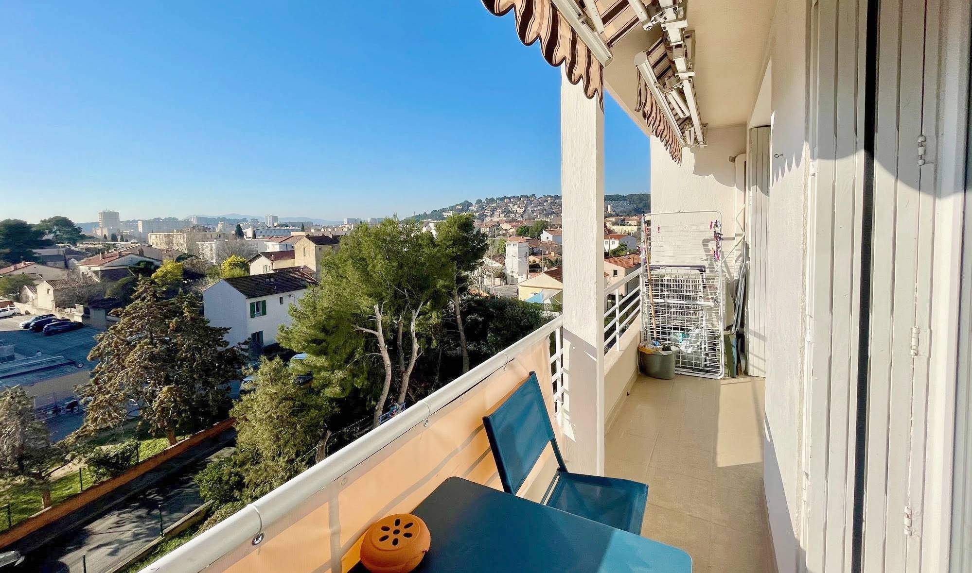 Appartement avec terrasse à vendre Chemin du Temple à Toulon