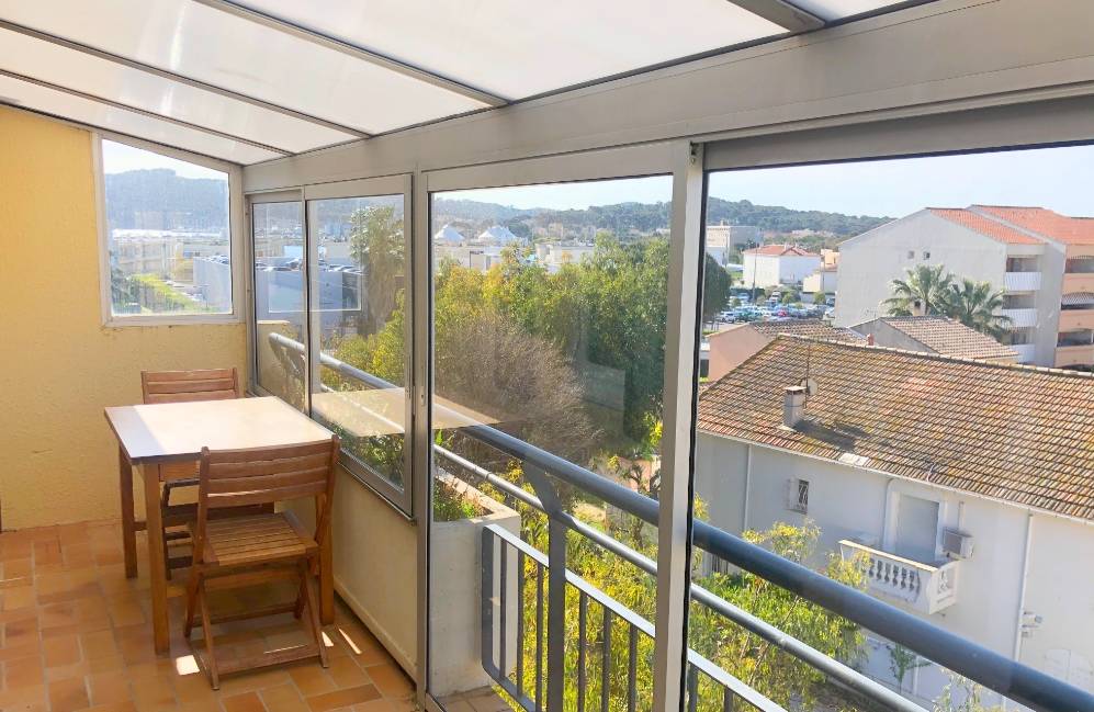 Appartement avec terrasse fermée à vendre aux Sablettes à La Seyne