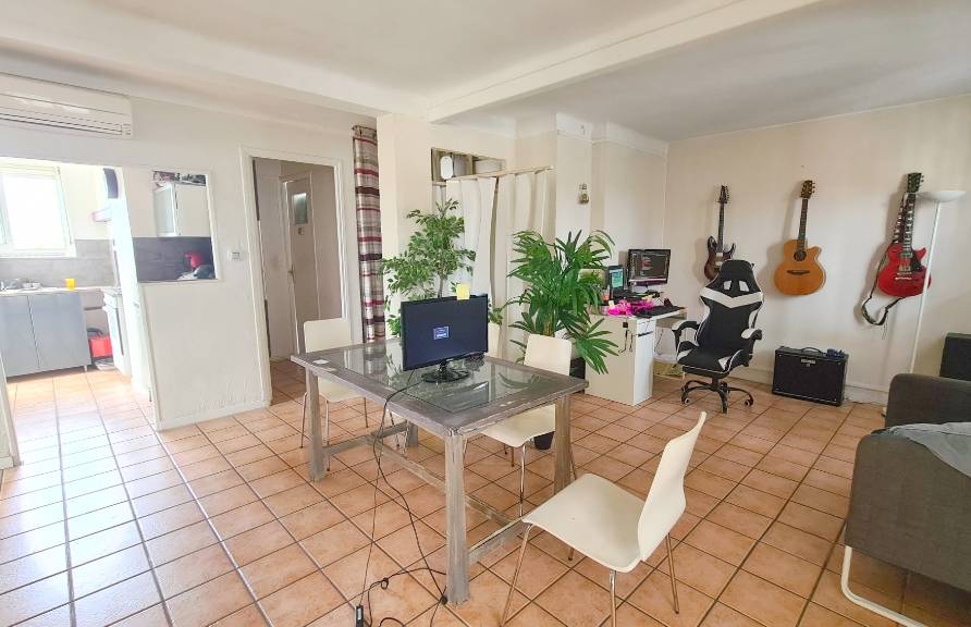 Appartement T3 en dernier étage à vendre à La Seyne-sur-Mer
