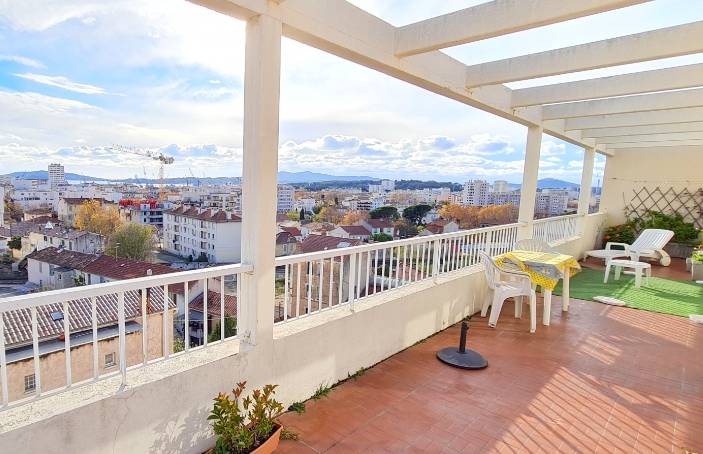 Appartement toit-terrasse à vendre à Toulon