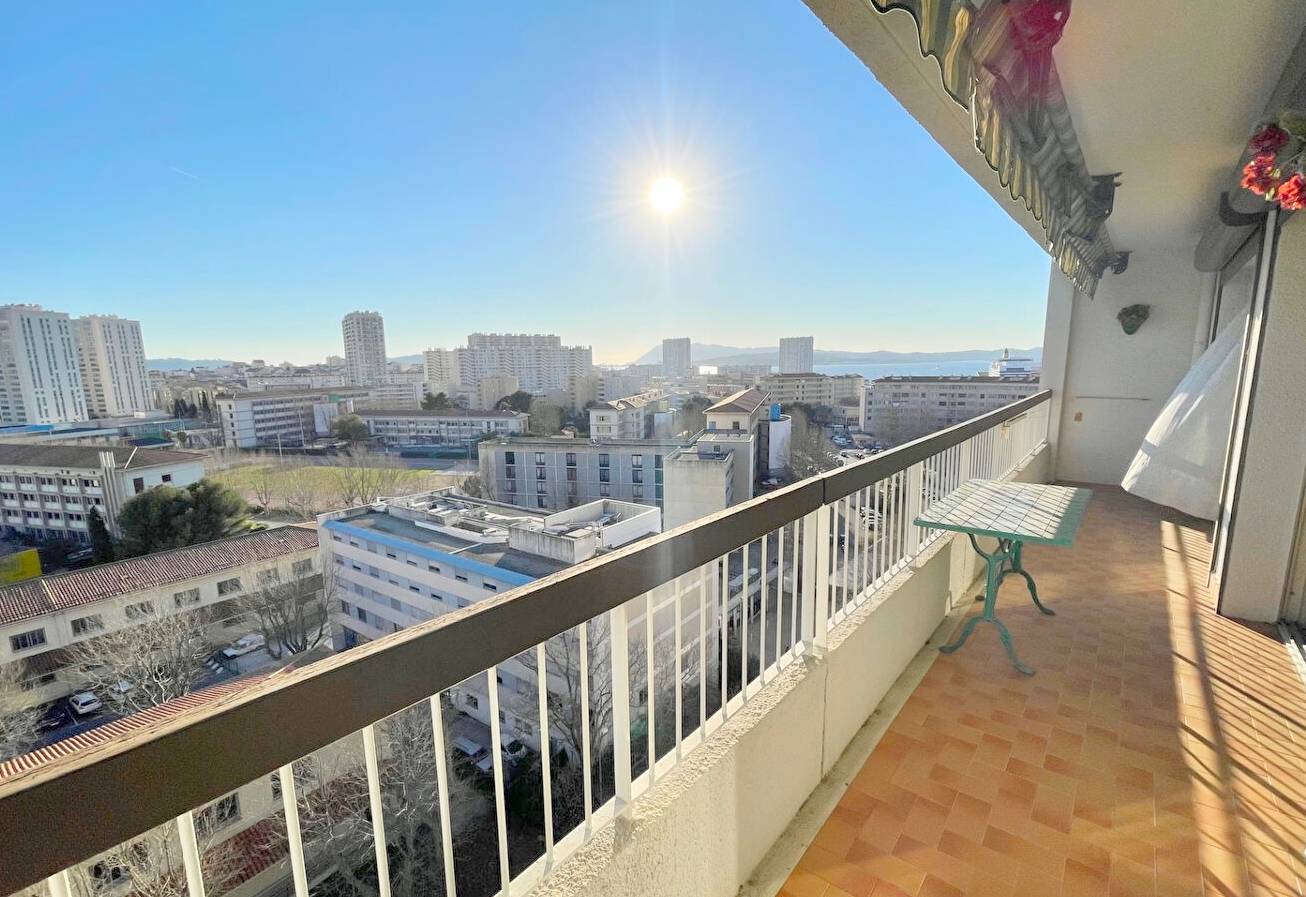 Appartement T5 avec vue mer à vendre quartier la Rode à Toulon