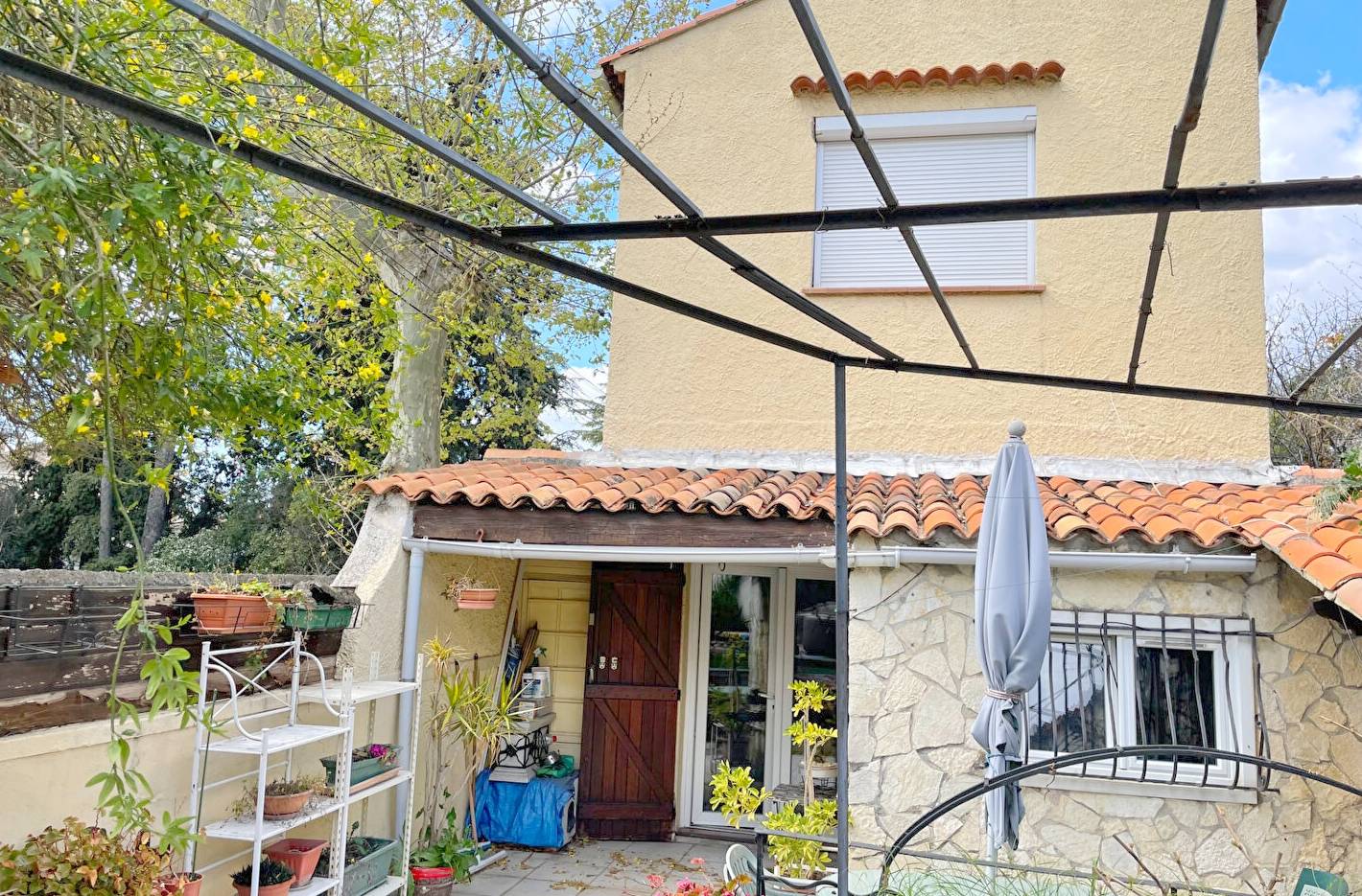 Immeuble de quatre appartements et un garage à vendre à Toulon