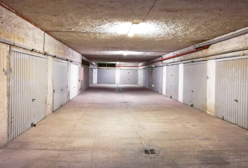 Garage en sous-sol à vendre dans une résidence de l'Avenue Aristide Briand à Toulon