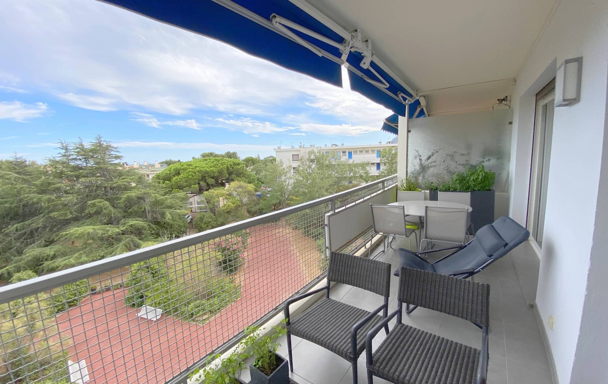 Appartement T4 avec grande terrasse à vendre à Mar Vivo