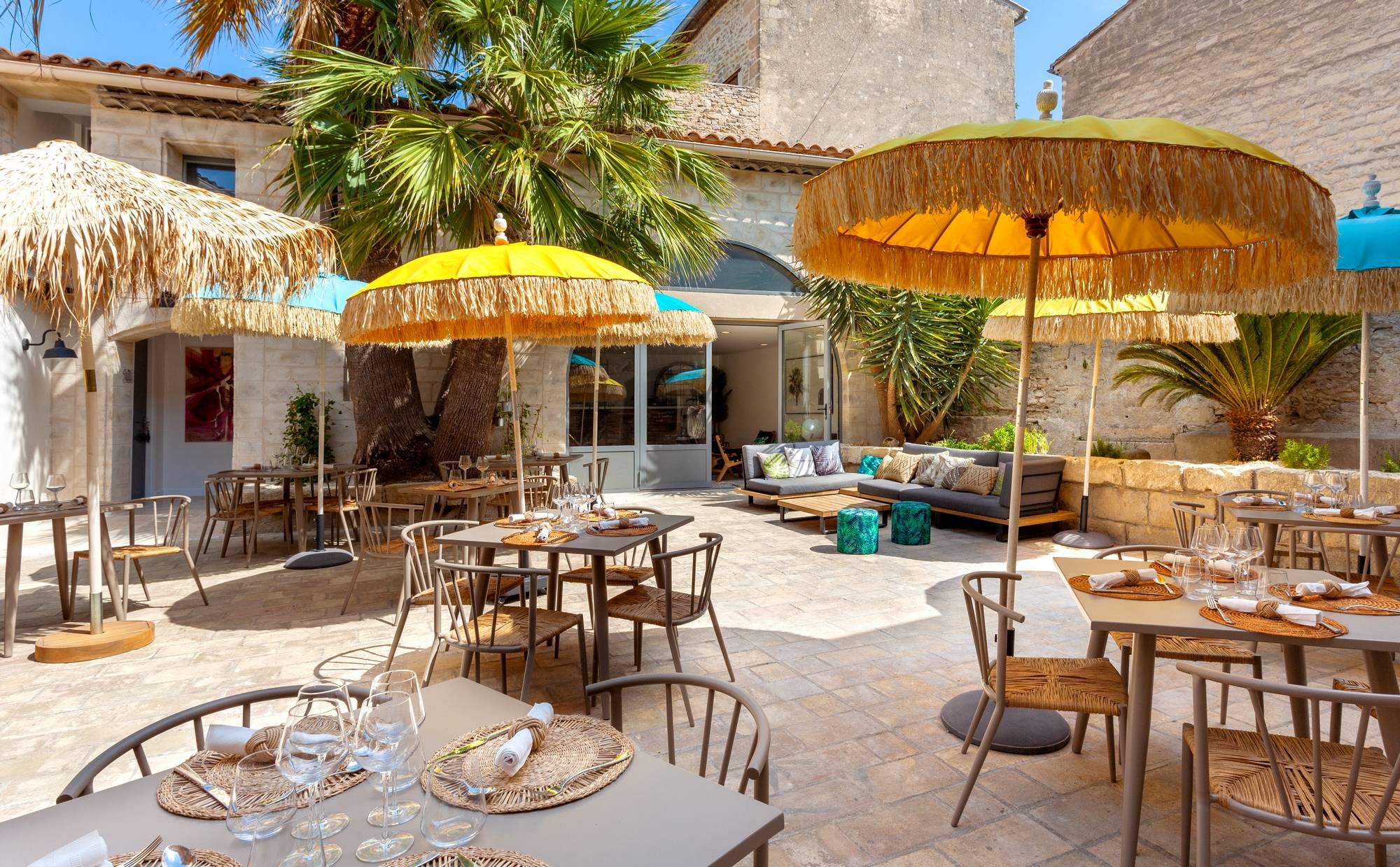Hôtel-restaurant 4 étoiles à vendre entre Nîmes et Montpellier